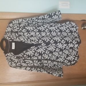 Anthropologie by Anthropologie Black & White Leaf Applique Tunic Top Shi…